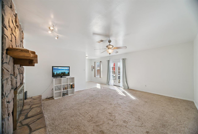 3 Bedrooms Bedrooms, 0 ,1 BathroomBathrooms,Residential,Single Family,Krayler,1,133920