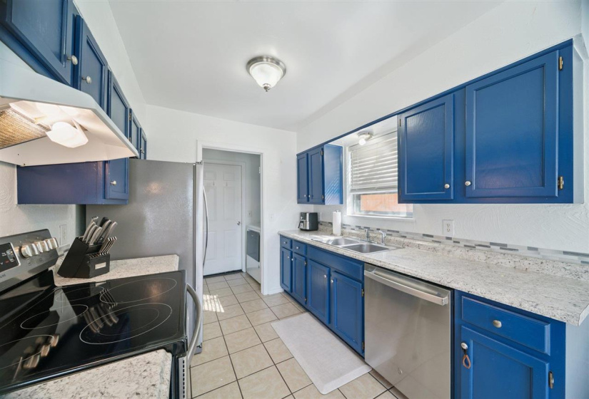 3 Bedrooms Bedrooms, 0 ,1 BathroomBathrooms,Residential,Single Family,Krayler,1,133920