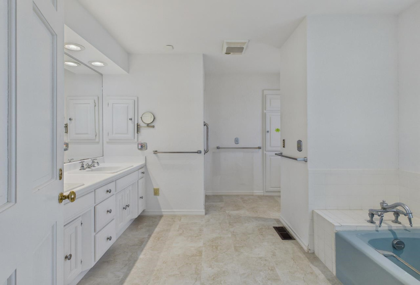 3 Bedrooms Bedrooms, 0 ,3 BathroomsBathrooms,Residential,Single Family,Western,2,133937