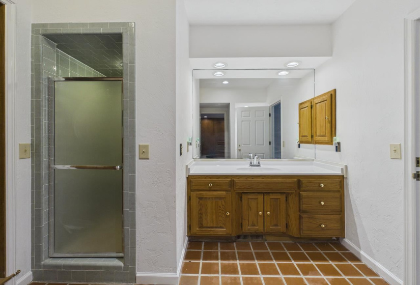 3 Bedrooms Bedrooms, 0 ,3 BathroomsBathrooms,Residential,Single Family,Western,2,133937