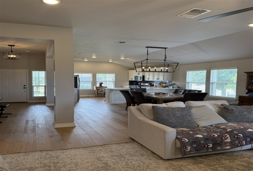 3 Bedrooms Bedrooms, 0 ,2 BathroomsBathrooms,Residential,Single Family,Aggie,1,133941