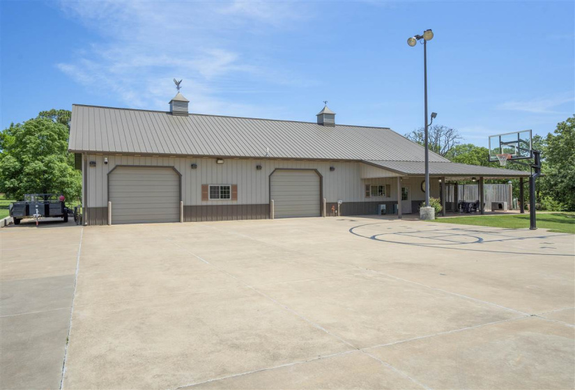 6 Bedrooms Bedrooms, 0 ,6 BathroomsBathrooms,Residential,Single Family,Sangre,1.5,133950