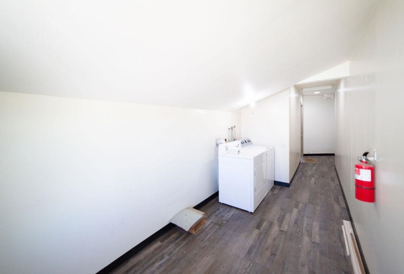 0 ,Commercial/industrial,Commercial,Virginia,2,133954