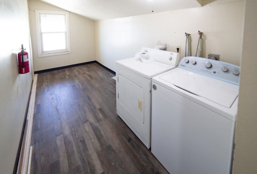 0 ,Commercial/industrial,Commercial,Virginia,2,133954