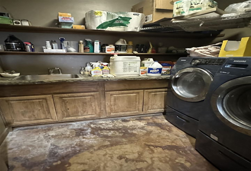 5 Bedrooms Bedrooms, 0 ,3 BathroomsBathrooms,Residential,Single Family,3390,1.5,132680