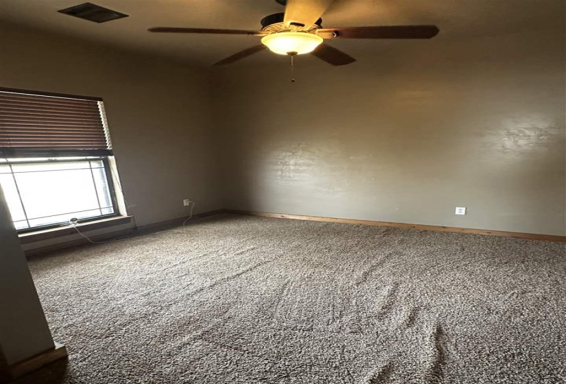 5 Bedrooms Bedrooms, 0 ,3 BathroomsBathrooms,Residential,Single Family,3390,1.5,132680