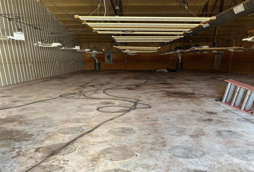 5 Bedrooms Bedrooms, 0 ,3 BathroomsBathrooms,Residential,Single Family,3390,1.5,132680