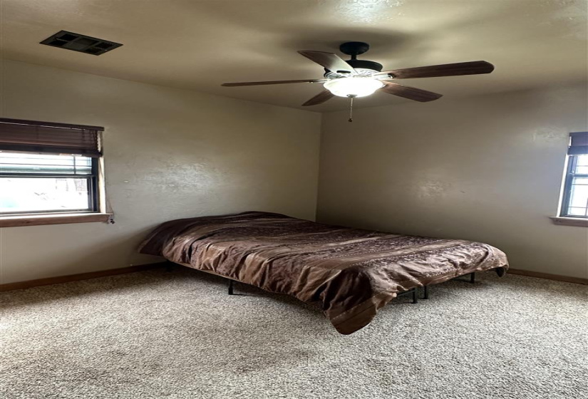 5 Bedrooms Bedrooms, 0 ,3 BathroomsBathrooms,Residential,Single Family,3390,1.5,132680