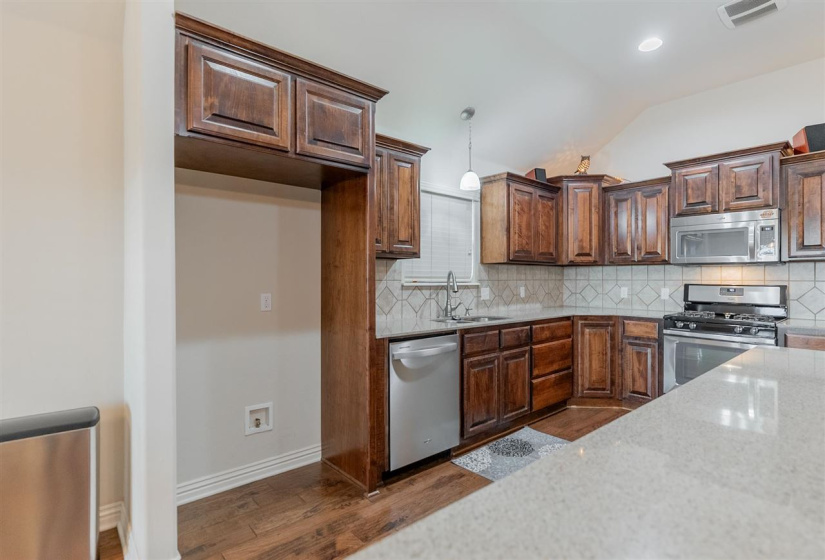 3 Bedrooms Bedrooms, 0 ,2 BathroomsBathrooms,Residential,Single Family,Topaz,1,133958