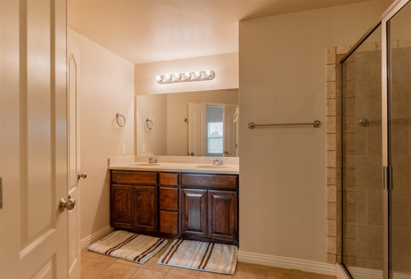 3 Bedrooms Bedrooms, 0 ,2 BathroomsBathrooms,Residential,Single Family,Topaz,1,133958