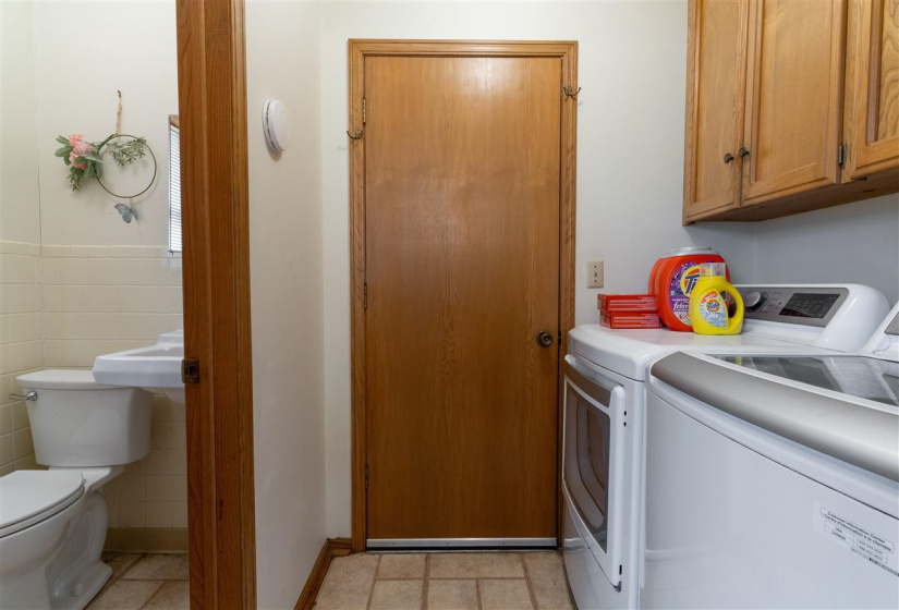 4 Bedrooms Bedrooms, 0 ,2 BathroomsBathrooms,Residential,Single Family,Hillcrest,1,133960