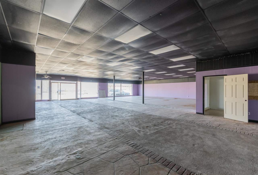 0 ,Commercial/industrial,Commercial,Cleveland,1,133965