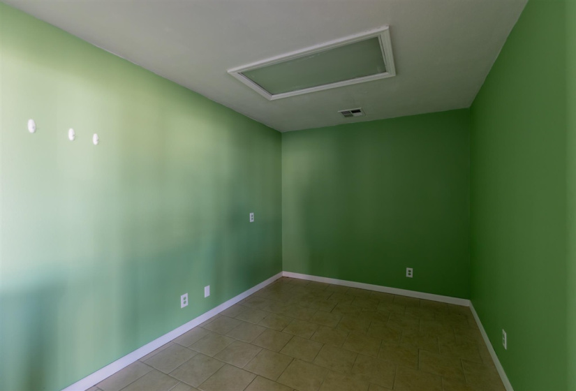 0 ,Commercial/industrial,Commercial,Cleveland,1,133965