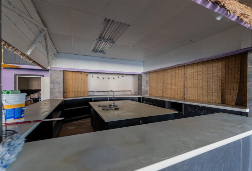 0 ,Commercial/industrial,Commercial,Cleveland,1,133965