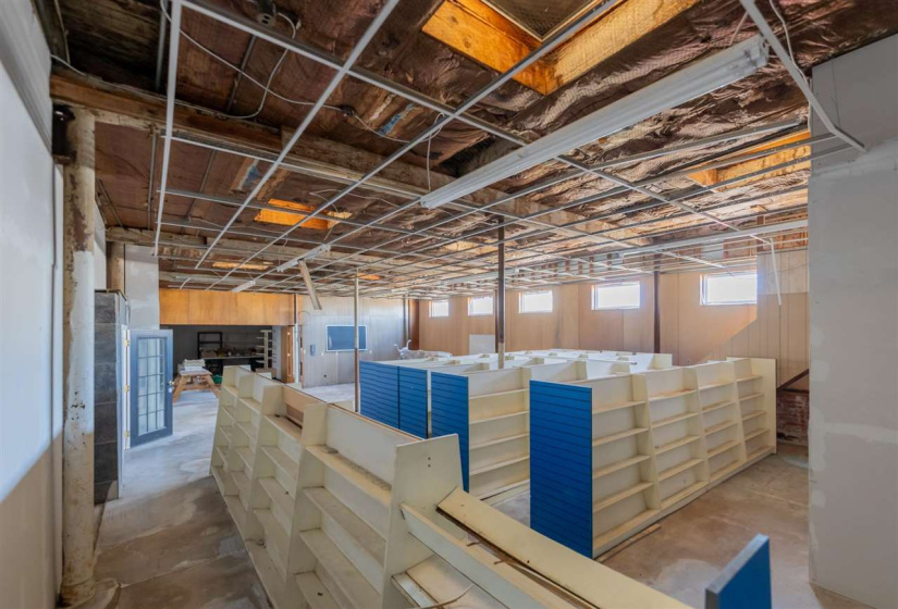 0 ,Commercial/industrial,Commercial,Cleveland,1,133965