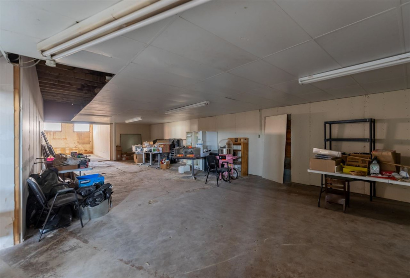 0 ,Commercial/industrial,Commercial,Cleveland,1,133965