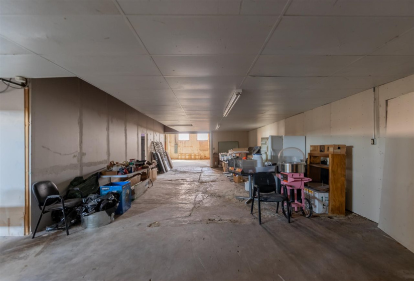 0 ,Commercial/industrial,Commercial,Cleveland,1,133965