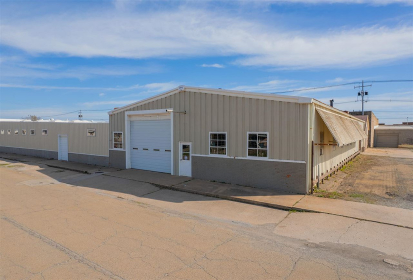 0 ,Commercial/industrial,Commercial,Cleveland,1,133965