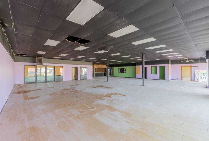 0 ,Commercial/industrial,Commercial,Cleveland,1,133965