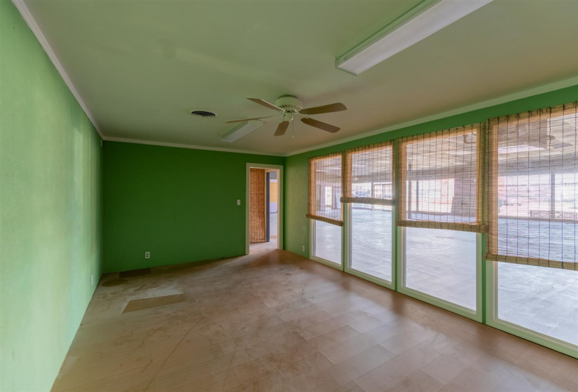 0 ,Commercial/industrial,Commercial,Cleveland,1,133965