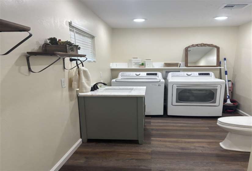 3 Bedrooms Bedrooms, 0 ,2 BathroomsBathrooms,Residential,Single Family,French,1.5,133767