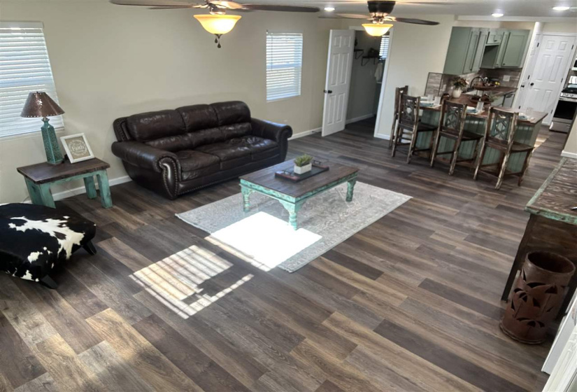 3 Bedrooms Bedrooms, 0 ,2 BathroomsBathrooms,Residential,Single Family,French,1.5,133767