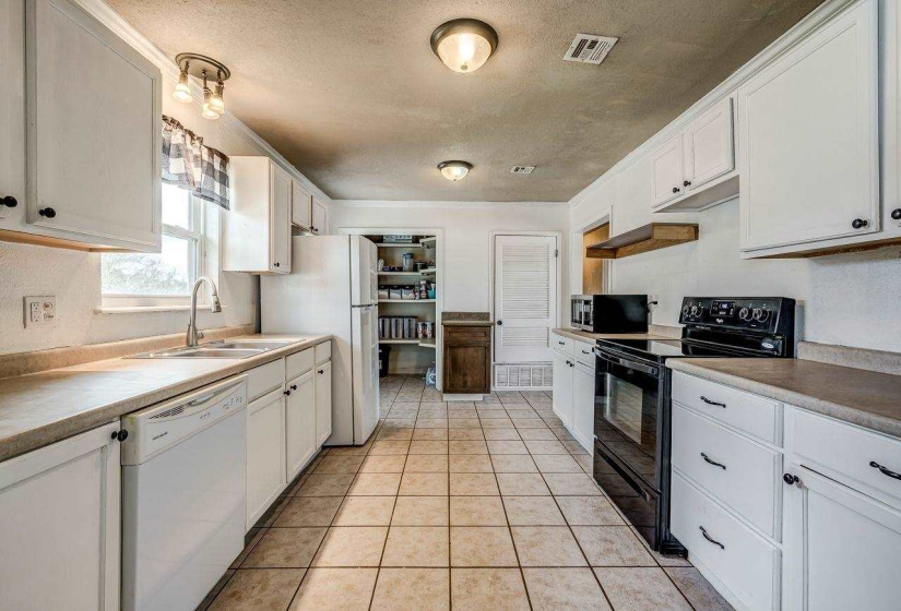 3 Bedrooms Bedrooms, 0 ,2 BathroomsBathrooms,Residential,Single Family,Ripley,1,133961