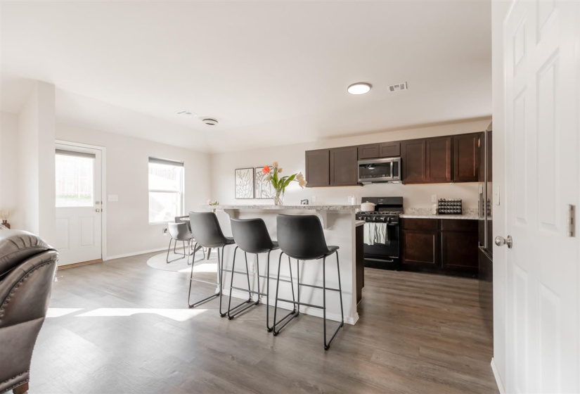 4 Bedrooms Bedrooms, 0 ,2 BathroomsBathrooms,Residential,Single Family,Carnley,1,133963