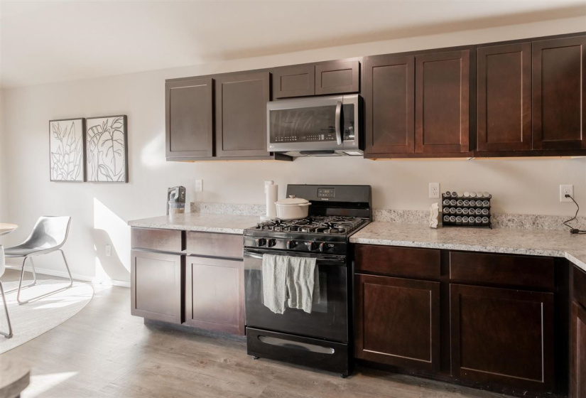 4 Bedrooms Bedrooms, 0 ,2 BathroomsBathrooms,Residential,Single Family,Carnley,1,133963