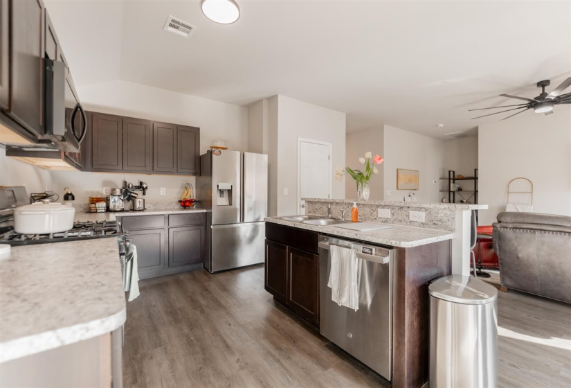 4 Bedrooms Bedrooms, 0 ,2 BathroomsBathrooms,Residential,Single Family,Carnley,1,133963