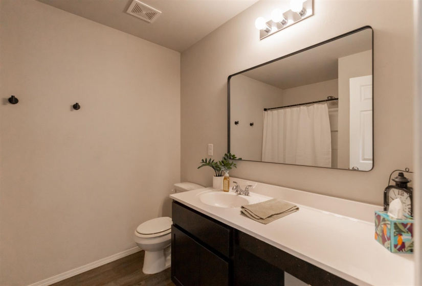 4 Bedrooms Bedrooms, 0 ,2 BathroomsBathrooms,Residential,Single Family,Carnley,1,133963