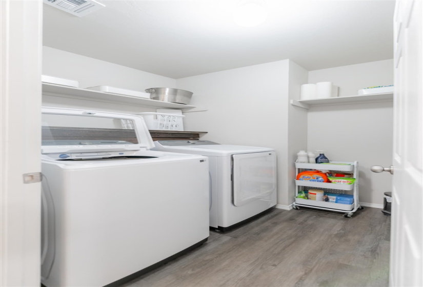 4 Bedrooms Bedrooms, 0 ,2 BathroomsBathrooms,Residential,Single Family,Carnley,1,133963