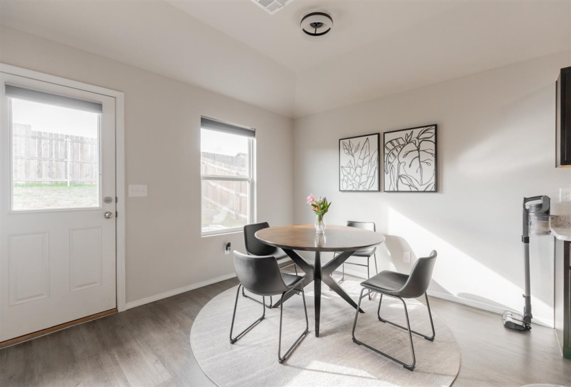 4 Bedrooms Bedrooms, 0 ,2 BathroomsBathrooms,Residential,Single Family,Carnley,1,133963