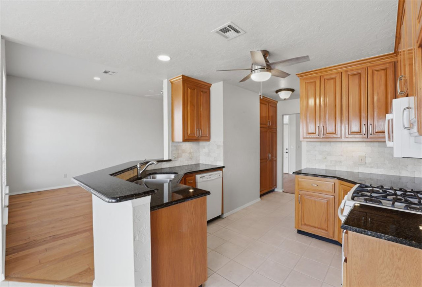 4 Bedrooms Bedrooms, 0 ,2 BathroomsBathrooms,Residential,Single Family,Newman,1,133964