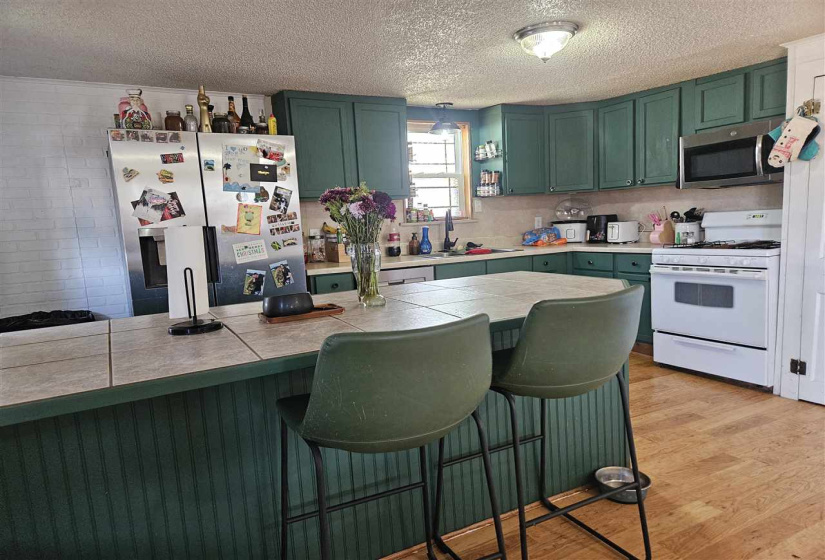 4 Bedrooms Bedrooms, 0 ,2 BathroomsBathrooms,Residential,Single Family,Benjamin,1,133971