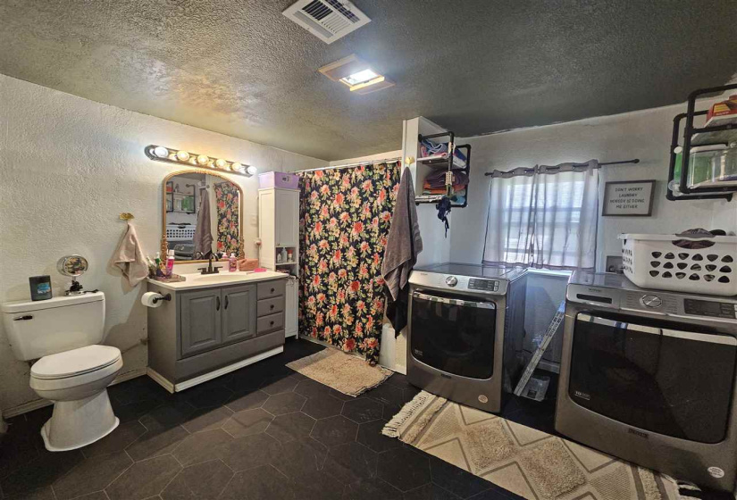 4 Bedrooms Bedrooms, 0 ,2 BathroomsBathrooms,Residential,Single Family,Benjamin,1,133971