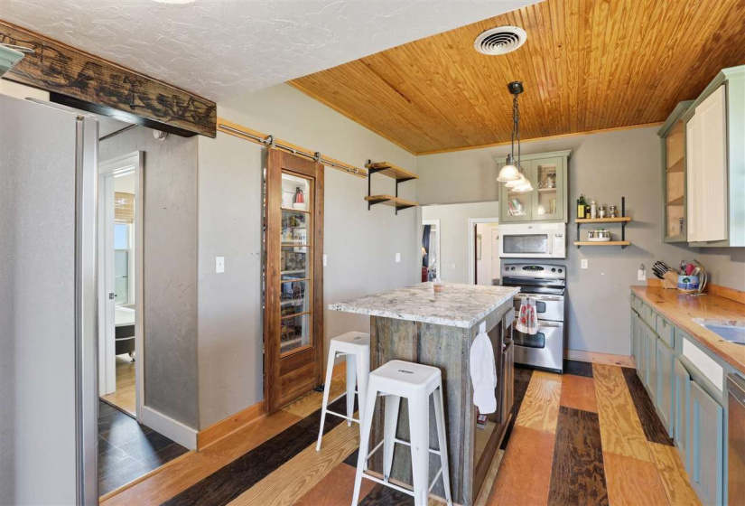 2 Bedrooms Bedrooms, 0 ,1 BathroomBathrooms,Residential,Single Family,Locust,1,133972