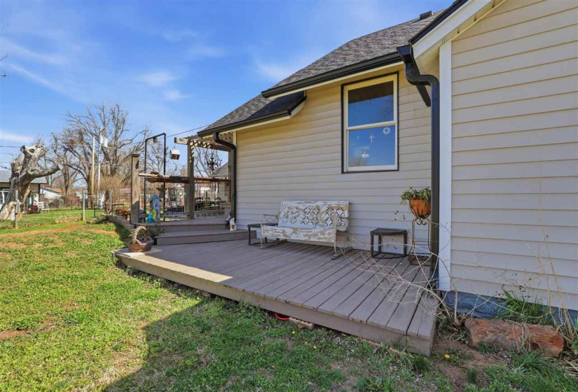 2 Bedrooms Bedrooms, 0 ,1 BathroomBathrooms,Residential,Single Family,Locust,1,133972