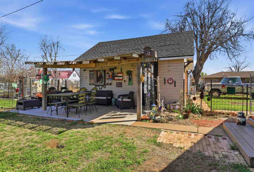 2 Bedrooms Bedrooms, 0 ,1 BathroomBathrooms,Residential,Single Family,Locust,1,133972