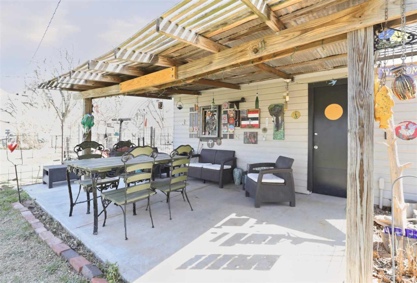 2 Bedrooms Bedrooms, 0 ,1 BathroomBathrooms,Residential,Single Family,Locust,1,133972