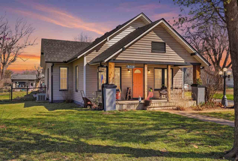 2 Bedrooms Bedrooms, 0 ,1 BathroomBathrooms,Residential,Single Family,Locust,1,133972