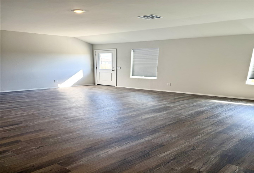 3 Bedrooms Bedrooms, 0 ,2 BathroomsBathrooms,Residential,Single Family,Hidden Hills,1,133977