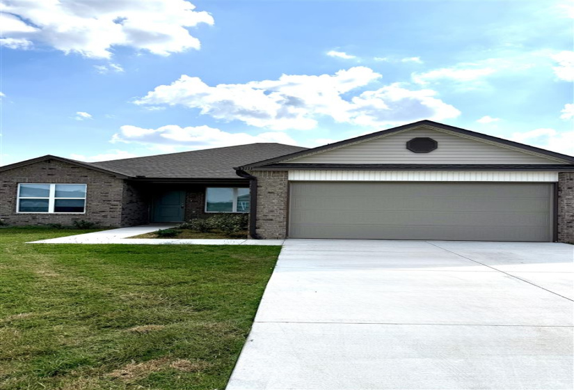 3 Bedrooms Bedrooms, 0 ,2 BathroomsBathrooms,Residential,Single Family,Hidden Hills,1,133977