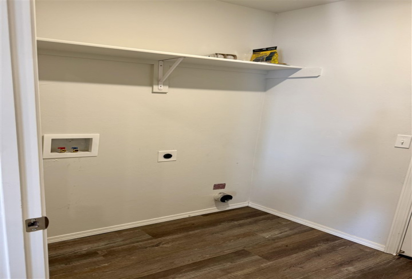 3 Bedrooms Bedrooms, 0 ,2 BathroomsBathrooms,Residential,Single Family,Hidden Hills,1,133977