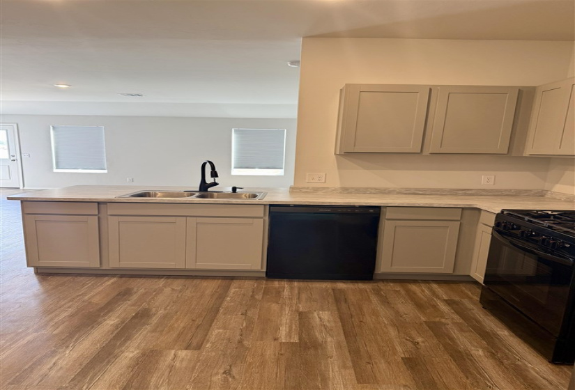 3 Bedrooms Bedrooms, 0 ,2 BathroomsBathrooms,Residential,Single Family,Hidden Hills,1,133977