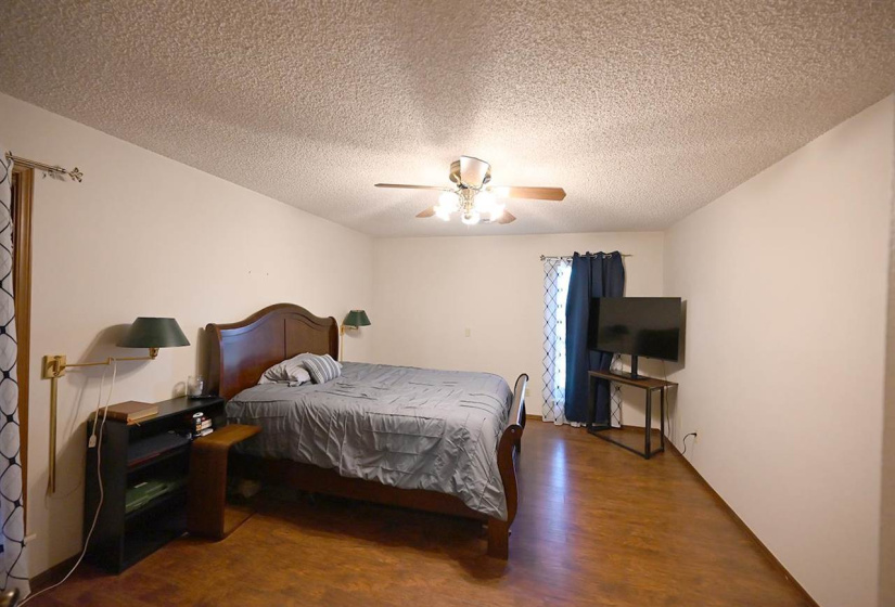 5 Bedrooms Bedrooms, 0 ,2 BathroomsBathrooms,Residential,Single Family,Quail Ridge,1.5,133978