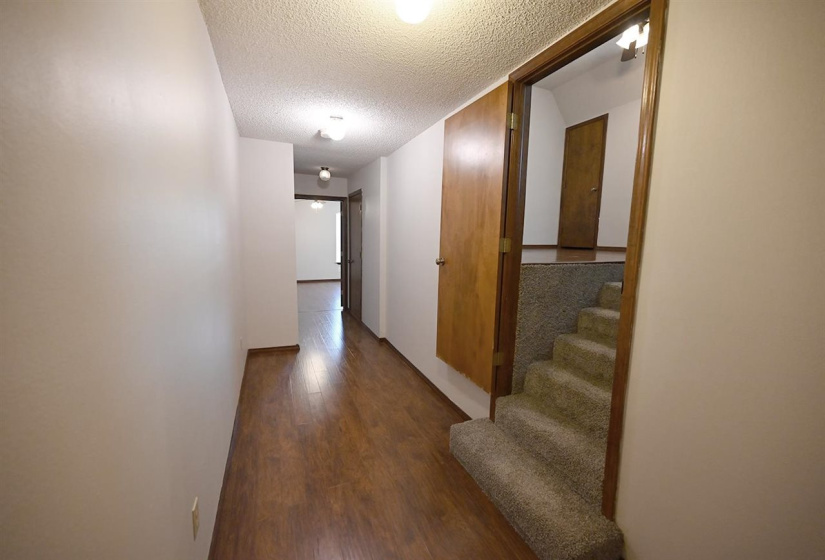 5 Bedrooms Bedrooms, 0 ,2 BathroomsBathrooms,Residential,Single Family,Quail Ridge,1.5,133978