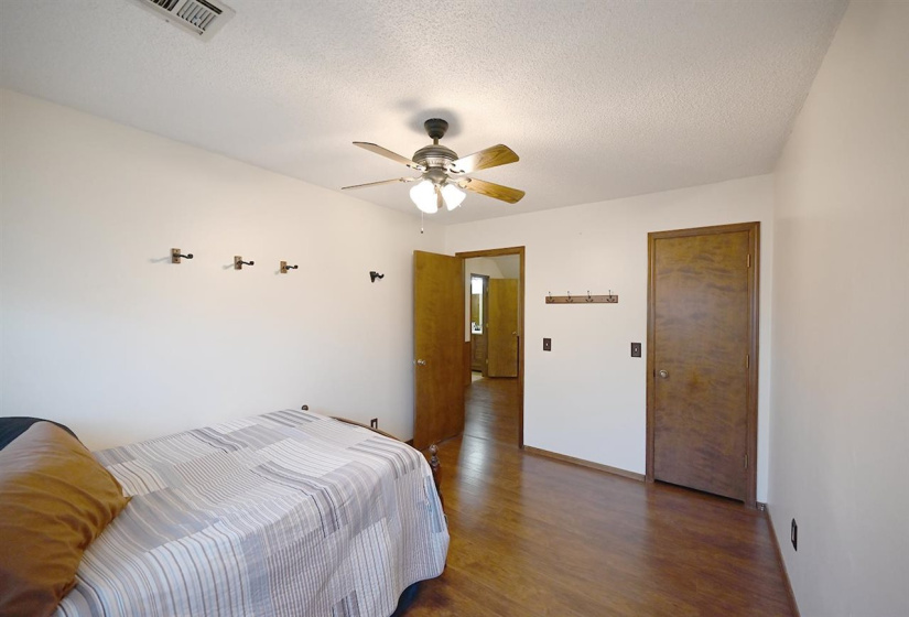 5 Bedrooms Bedrooms, 0 ,2 BathroomsBathrooms,Residential,Single Family,Quail Ridge,1.5,133978