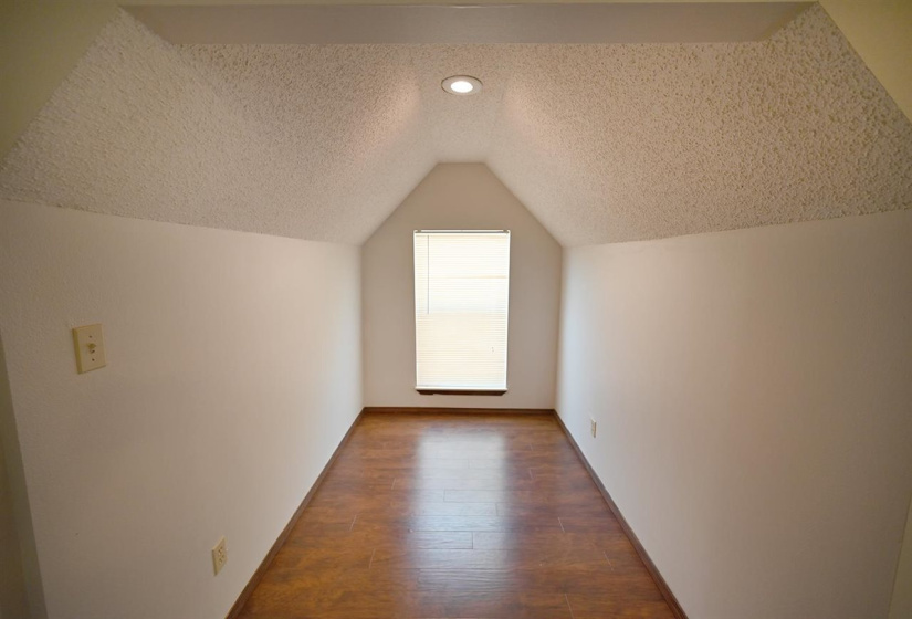 5 Bedrooms Bedrooms, 0 ,2 BathroomsBathrooms,Residential,Single Family,Quail Ridge,1.5,133978