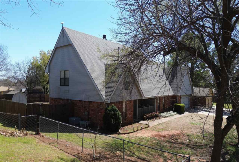 5 Bedrooms Bedrooms, 0 ,2 BathroomsBathrooms,Residential,Single Family,Quail Ridge,1.5,133978